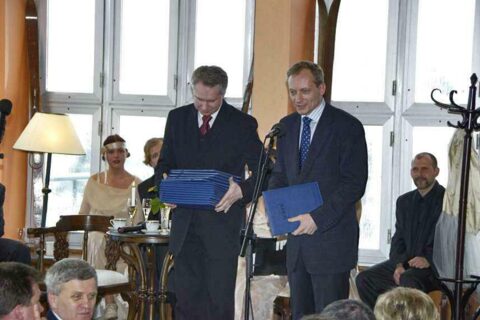 Przekazanie certyfikatów przez TDT