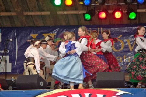 Występ zespołu regionalnego „Mali Hyrni” z Nowego Targu
