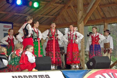 Występ zespołu regionalnego „Mali Hyrni” z Nowego Targu