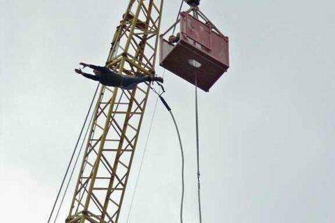 Niektórzy uczestnicy majówki skakali na Bungy...