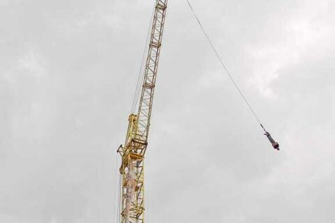 Niektórzy uczestnicy majówki skakali na Bungy...