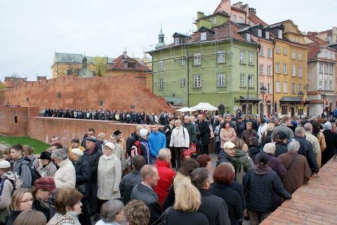 Warszawa - 15 04 2010 - pożegnanie prezydenta RP_13
