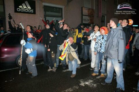 Festa kibiców po zwycięstwie Wojasa Podhale_12