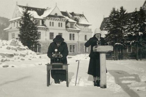 Badanie promieniowania słonecznego w 1926 r. (fot. arch. Muzeum Tatrzańskiego)
