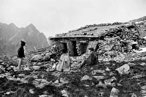 Zaproszenie na wystawę "Tatry i Podhale w fotografii Walerego Eljasza Radzikowskiego"