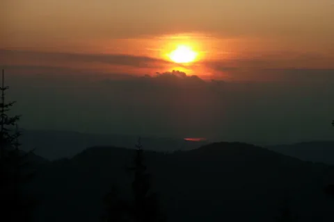 Nad Zakopanem zapada noc