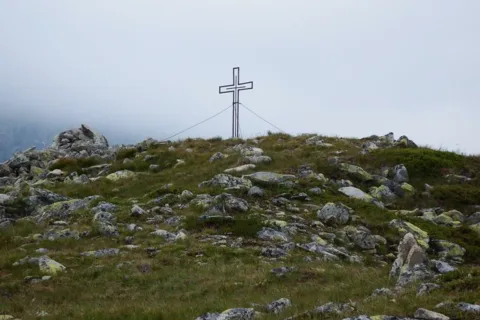 góra z krzyżem