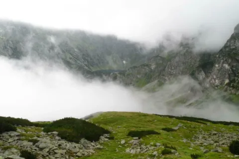 CZARNY STAW POD RYSAMI