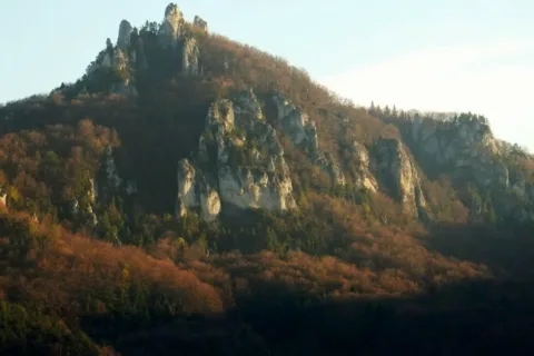 Brada 816 m Prirodna rezervacia Sulovske skaly