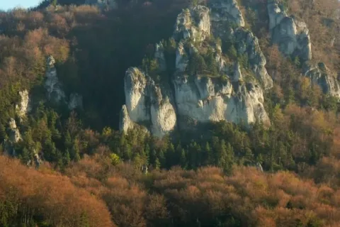 Brada Prirodna rezervacia Sulovske skaly