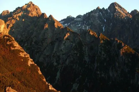 Prostredny hreben Lomnicky a spol zo Strbaveho hrebena