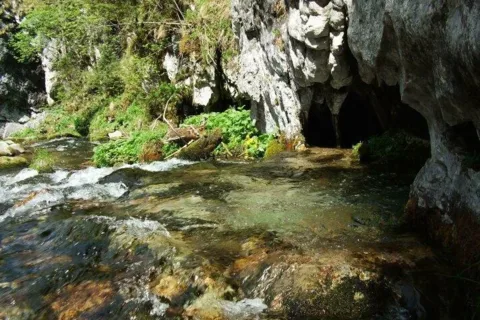Wywierzysko w Koscieliskiej Doline_Lodowe Zrodlo pod Posredniou Koscieliskou Bramou