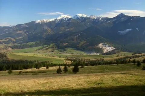 Zapadne Tatry Podtatranska brazda spod Priekovej
