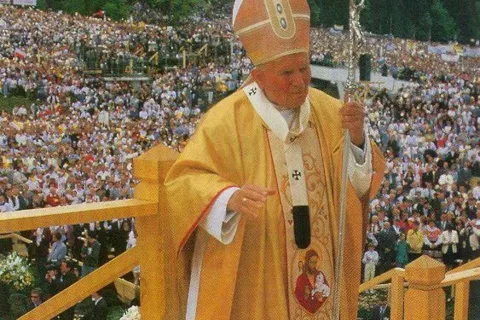 O KAROLU WOJTYLE