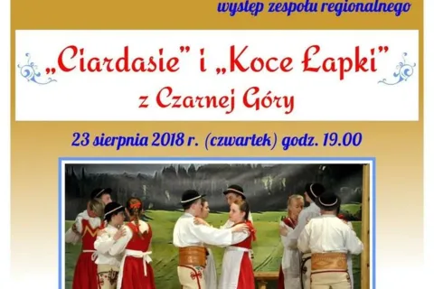 Występ zespołów regionalnych "Ciardasie" i "Koce Łapki"