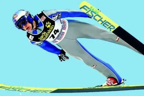 Gregor Schlierenzauer jest orłem, ale tylko na skoczni