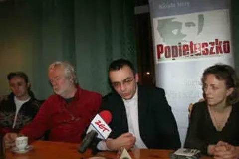 Zwycięski ks. Jerzy Popiełuszko