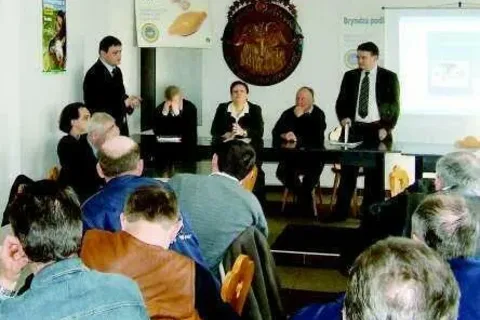 Dodali bacom papierków