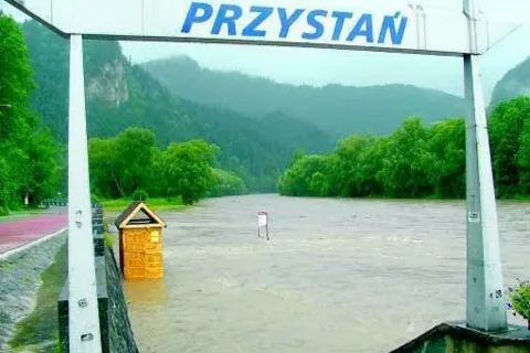 Zalane Tatry, szlaki i przystań flisacka