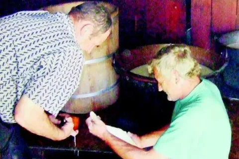 Bacowie odzyskają pieniądze za badania