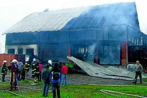 Spłonęły budynki, a wraz z nimi konie