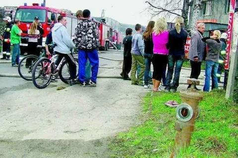 Strażakom trzeba podwyższyć ciśnienie
