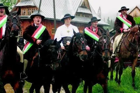 Michał Żebrowski w końcu się ożenił. Aktor miał góralski ślub w Tatrach