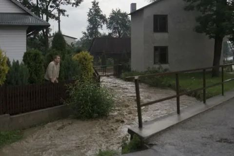 Lokalne podtopienia, burze i awarie prądu [nowe informacje!]