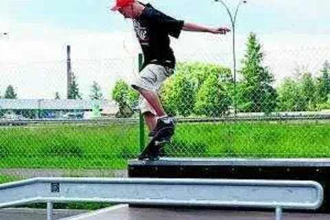 Deskorolkowcy opanują skatepark