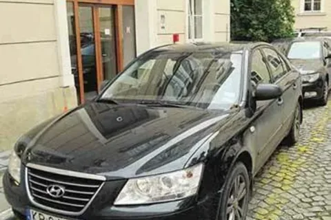 Wicemarszałkowie Małopolski wożą się do pracy za nasze pieniądze