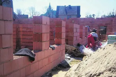 „Barka" będzie gotowa za dwa lata