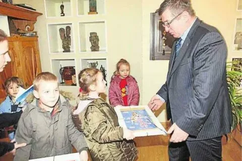 Najmłodsi z życzeniami w magistracie
