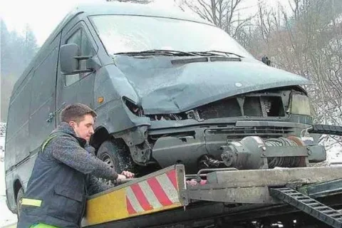 Dwie osoby zginęły wczoraj na drogach