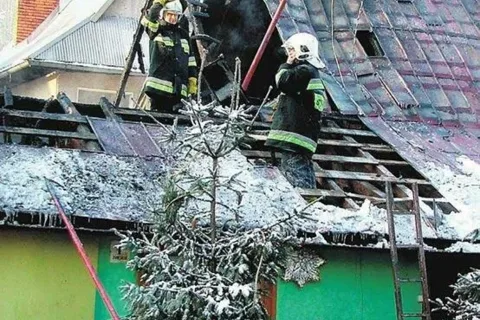 Szczawnica. Rodzina straciła w ogniu dom