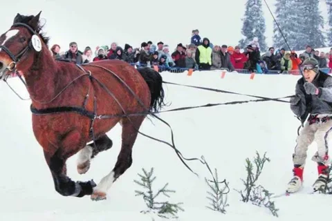 Na zakończenie skiring i zbójnicki