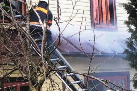Białka Tatrzańska. Ogień pochłonął drewniany dom