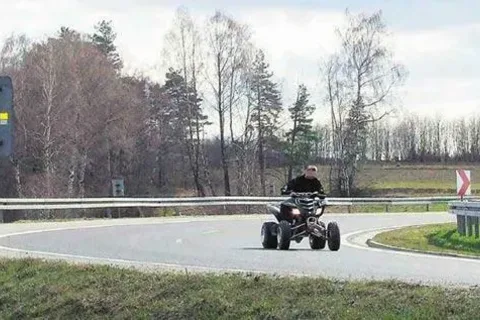 Chabówka. Brawurowa jazda motorów i quadów
