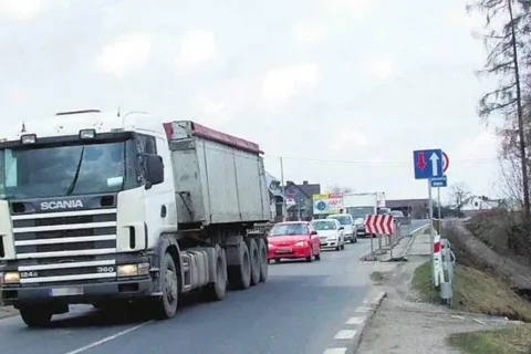 Rusza wreszcie budowa mostu na potoku Leśnica