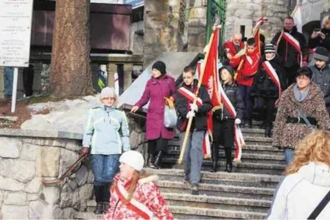 Historycy stają w obronie... historii