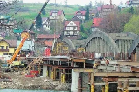 Most stanie do sierpnia