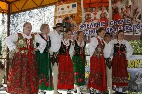 Śpiewanie i Granie pod Chochołowskom Strzechom