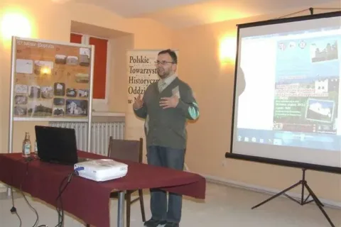Zamki, dwory i klasztory - wykład w Bursie