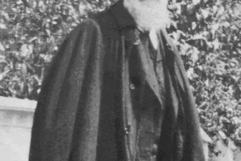DZIWNY HRABIA