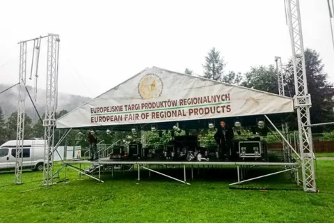 Przygotowania do otwarcia VII Europejskich Targów Produktów Regionalnych