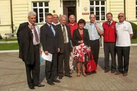 Posłowie i ratownicy