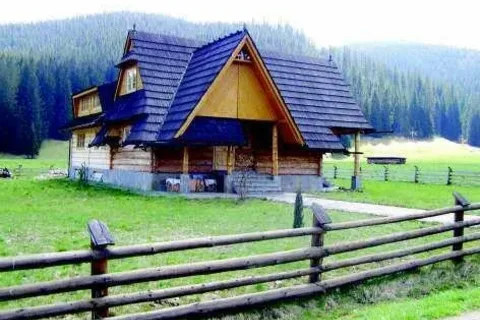 Samowolki u granic parku