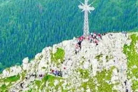 107-letni krzyż na Giewoncie będzie na wiosnę remontowany