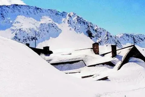 Pięć Stawów odcięte od świata. Tatry zasypane
