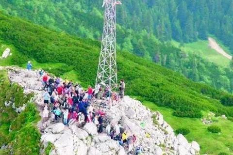 Krzyż na Giewoncie wytrzyma wiele lat