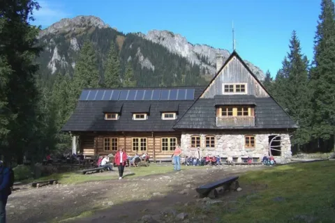 Schronisko na Hali Ornak na tzw. Małej Polance (1100 m n.p.m.)